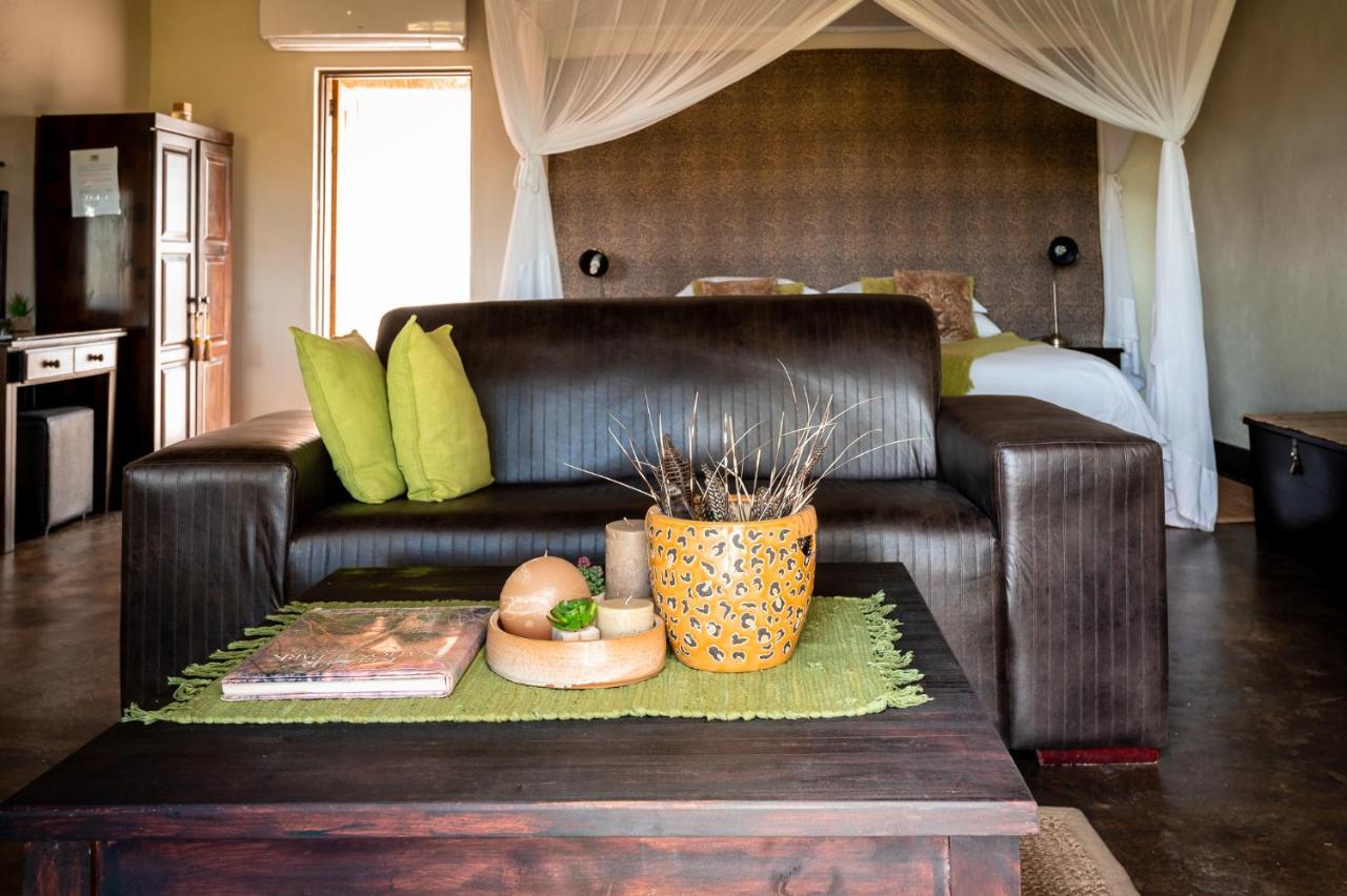 Umkumbe Safari Lodge Riverside Скукуза Екстер'єр фото